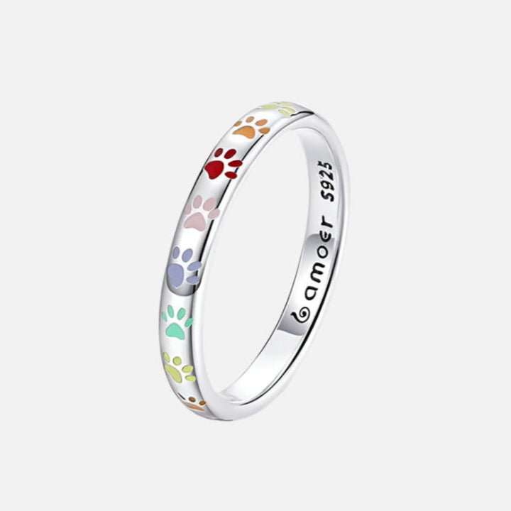 Srebrny pierścionek z motywem łapki