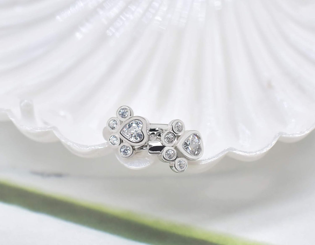 Kolczyki kółka z łapką i błyszczącą cyrkonią