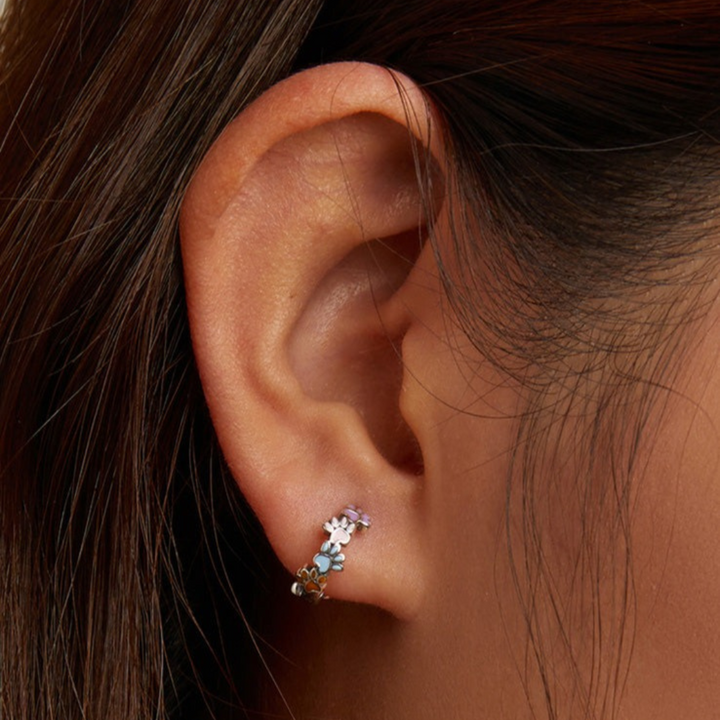 Kolczyki koła ze srebra z kolorowymi łapkami