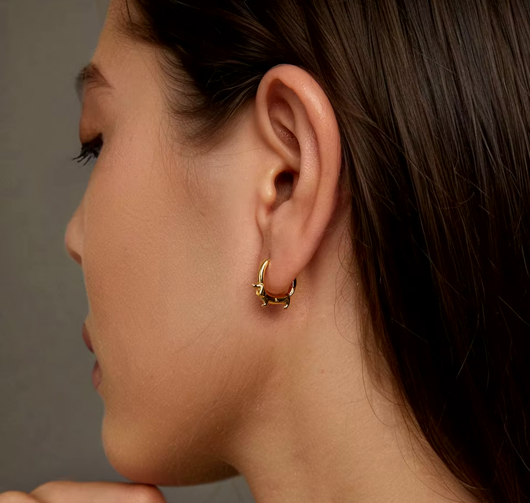 Kolczyki koła z jamnikiem – skarb każdej psiej mamy