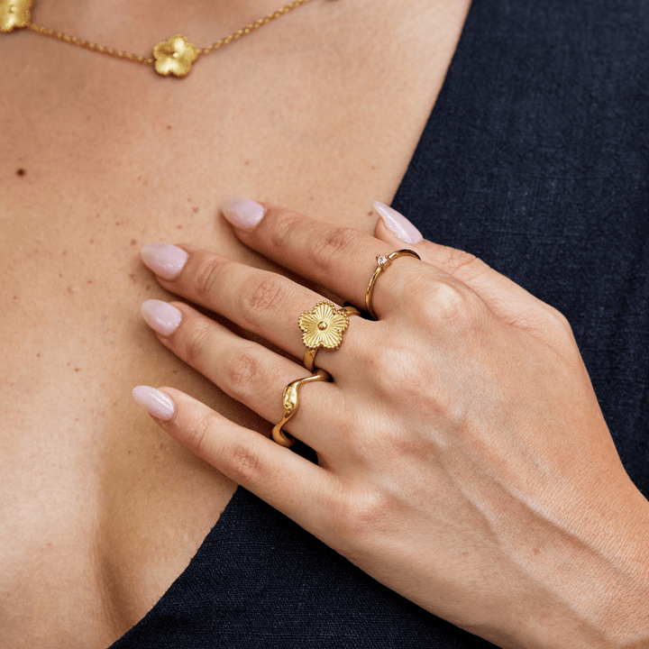 Maria™ | Złoty pierścionek z koniczyną