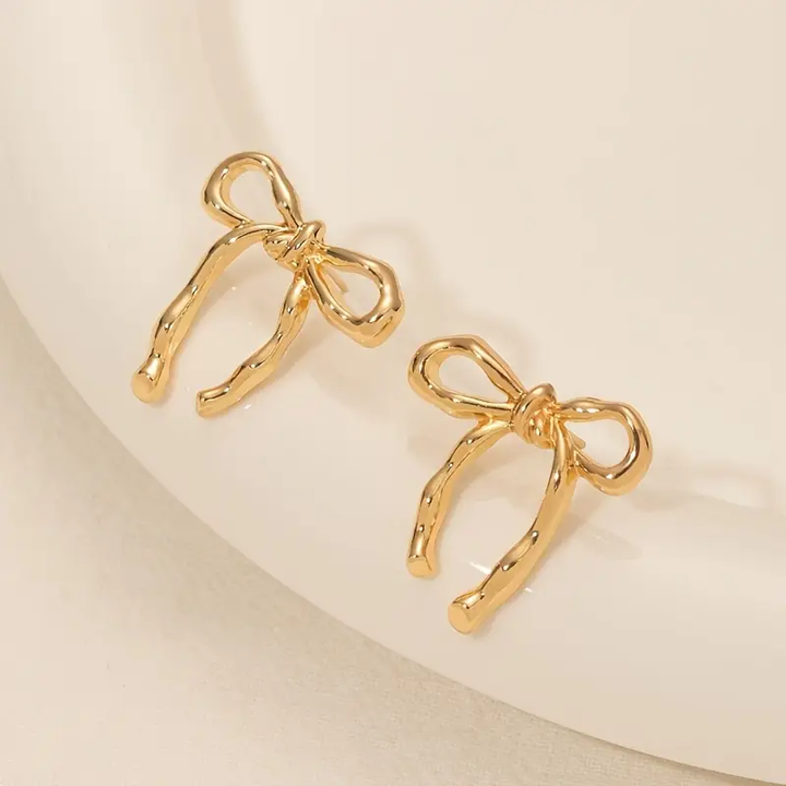 Maria™ | Złote kolczyki w kształcie krawata